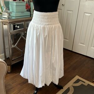 NWT Truth By Republic White Trendy Skirt or Dress Size Med - Add Sweatshirt & Go